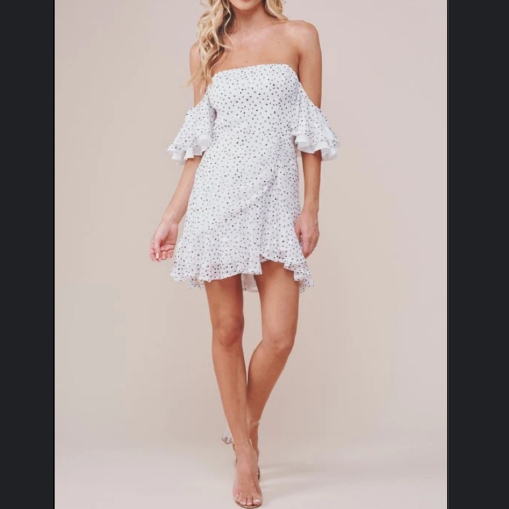 Saints + Secrets Savvy The Shoulder Dotted Dress Small